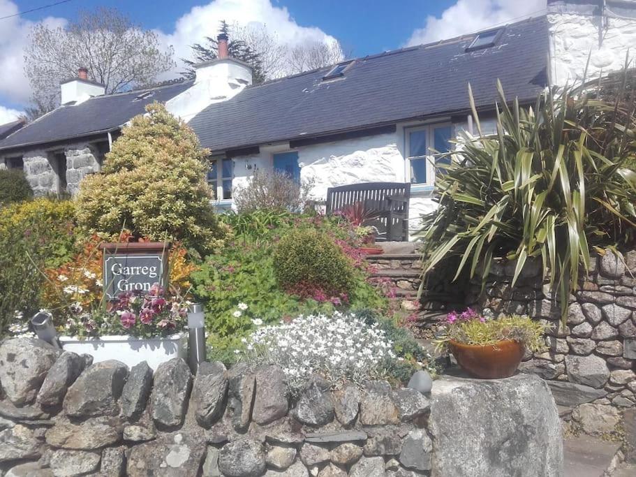 Traditional Stone Cottage With Sea Views In Snowdonia National Park Brynkir Eksteriør billede