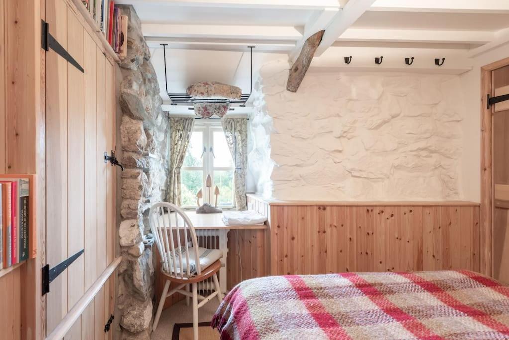 Traditional Stone Cottage With Sea Views In Snowdonia National Park Brynkir Eksteriør billede